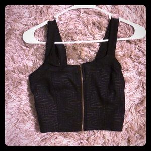 Super cute stretchy Buckle crop❤️❤️❤️